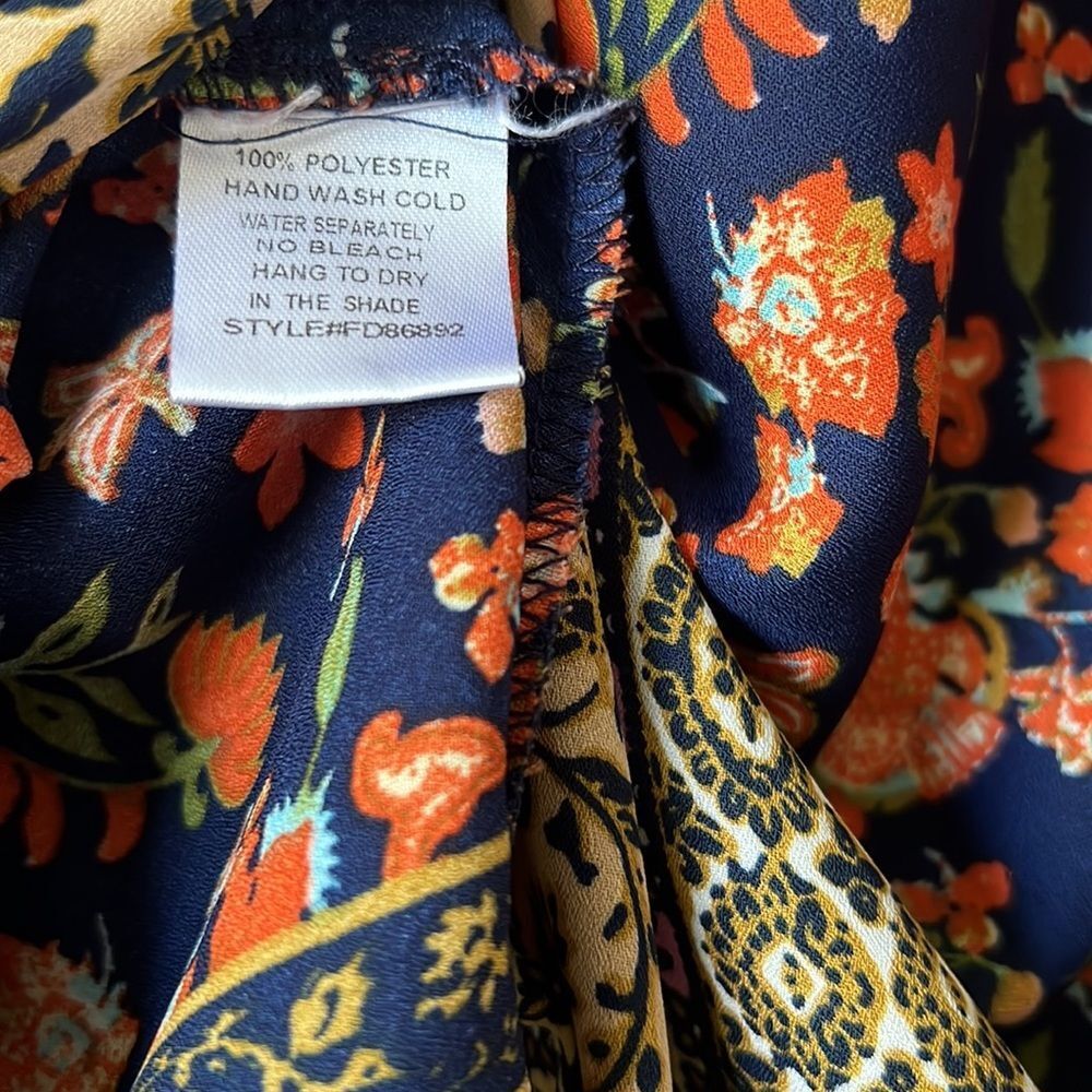 Fun 2 Fun Blouse - Picture 5 of 6